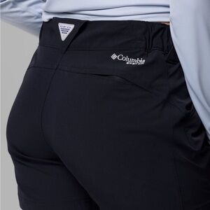 Columbia Women's Athletic Black Shorts Size 8